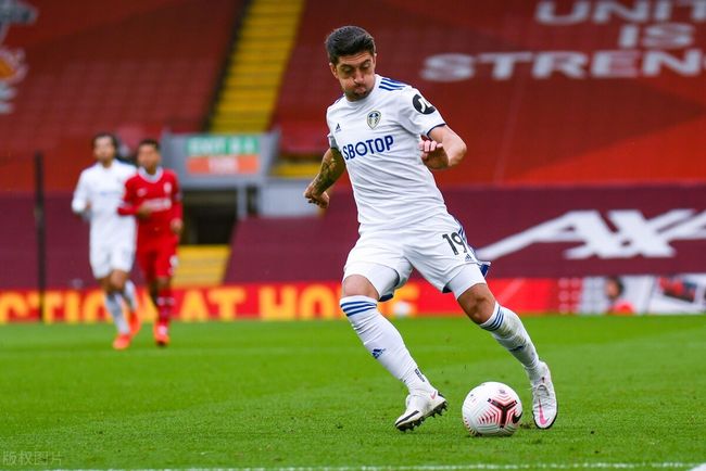 马刺主帅：会谨慎对待文班出场时间 他接受球队安排