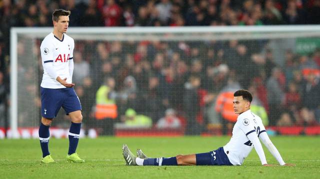 阿什拉夫双响 巴黎圣日耳曼客胜布雷斯特